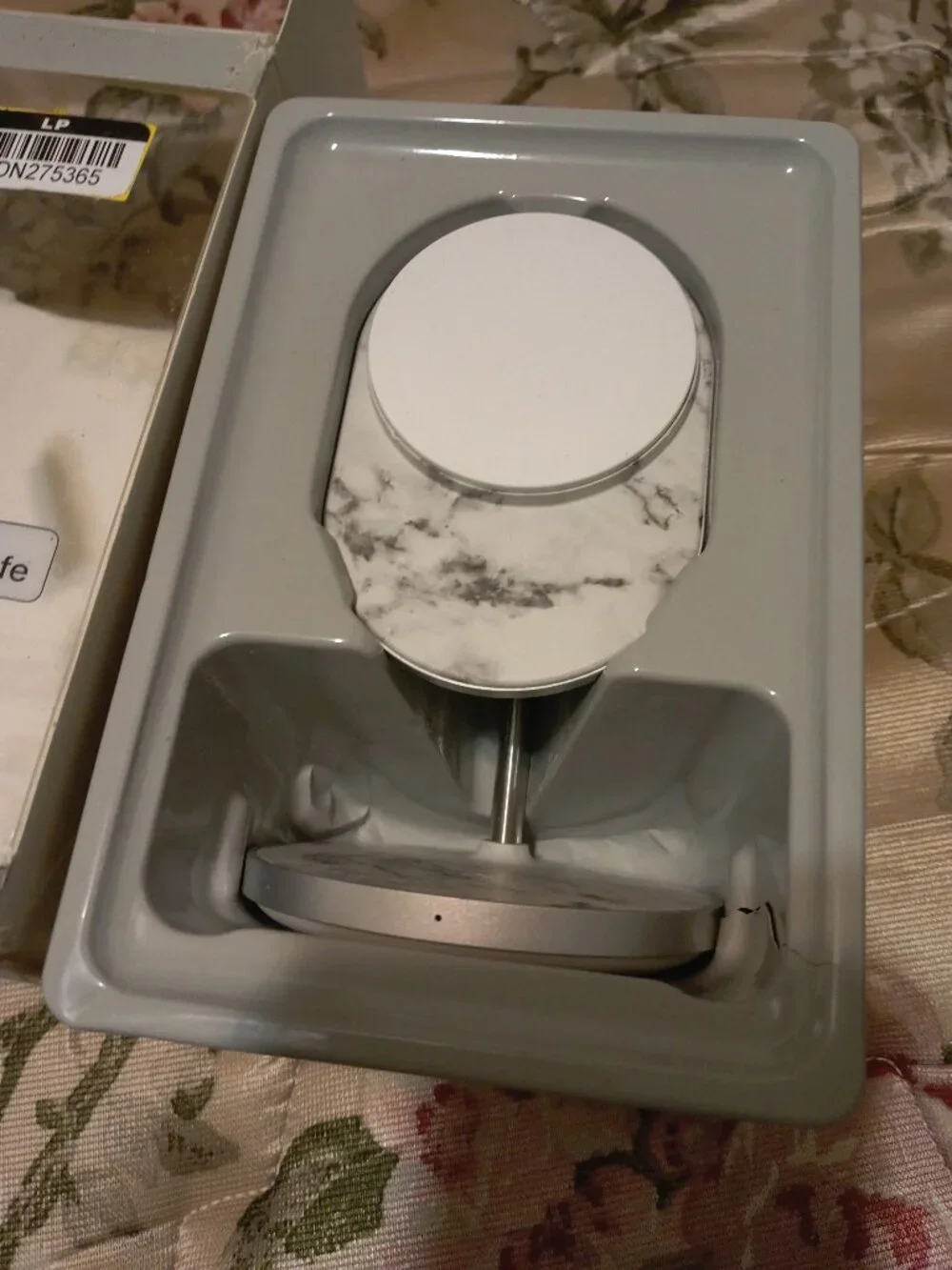 Heyday Wireless Magnetic Charger (new item in a open box)
